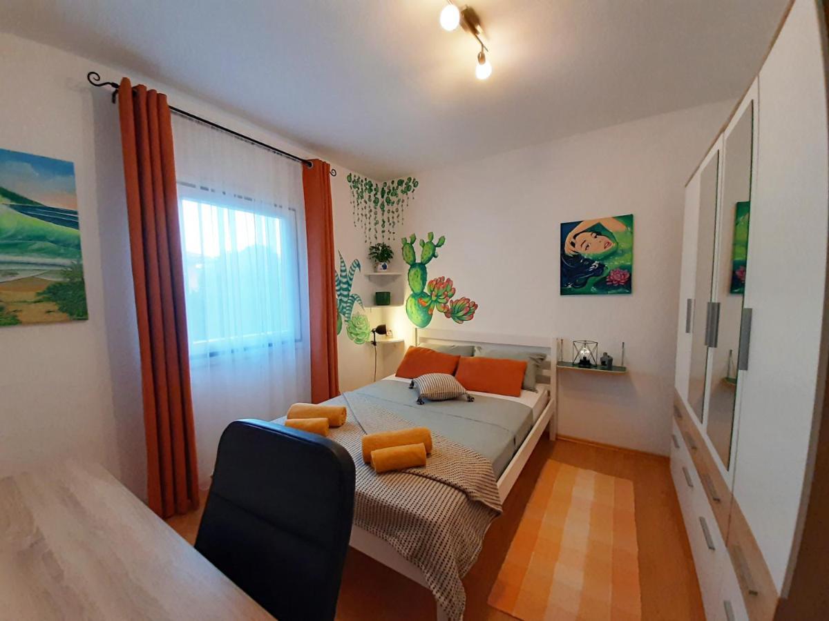 Holiday Home Mirela Sisan Ngoại thất bức ảnh