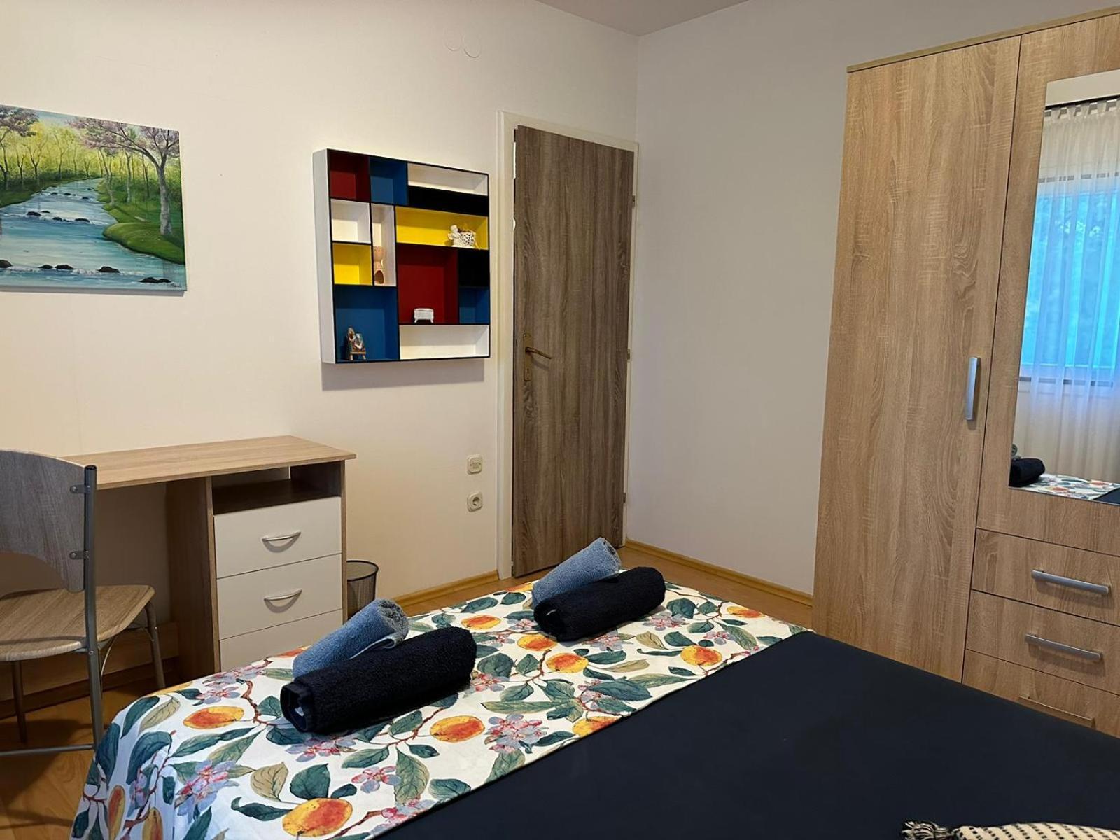 Holiday Home Mirela Sisan Ngoại thất bức ảnh